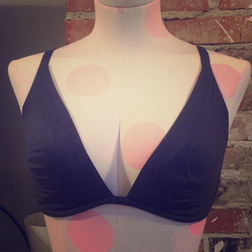 Incredible unlined plunge bra size 34 DD